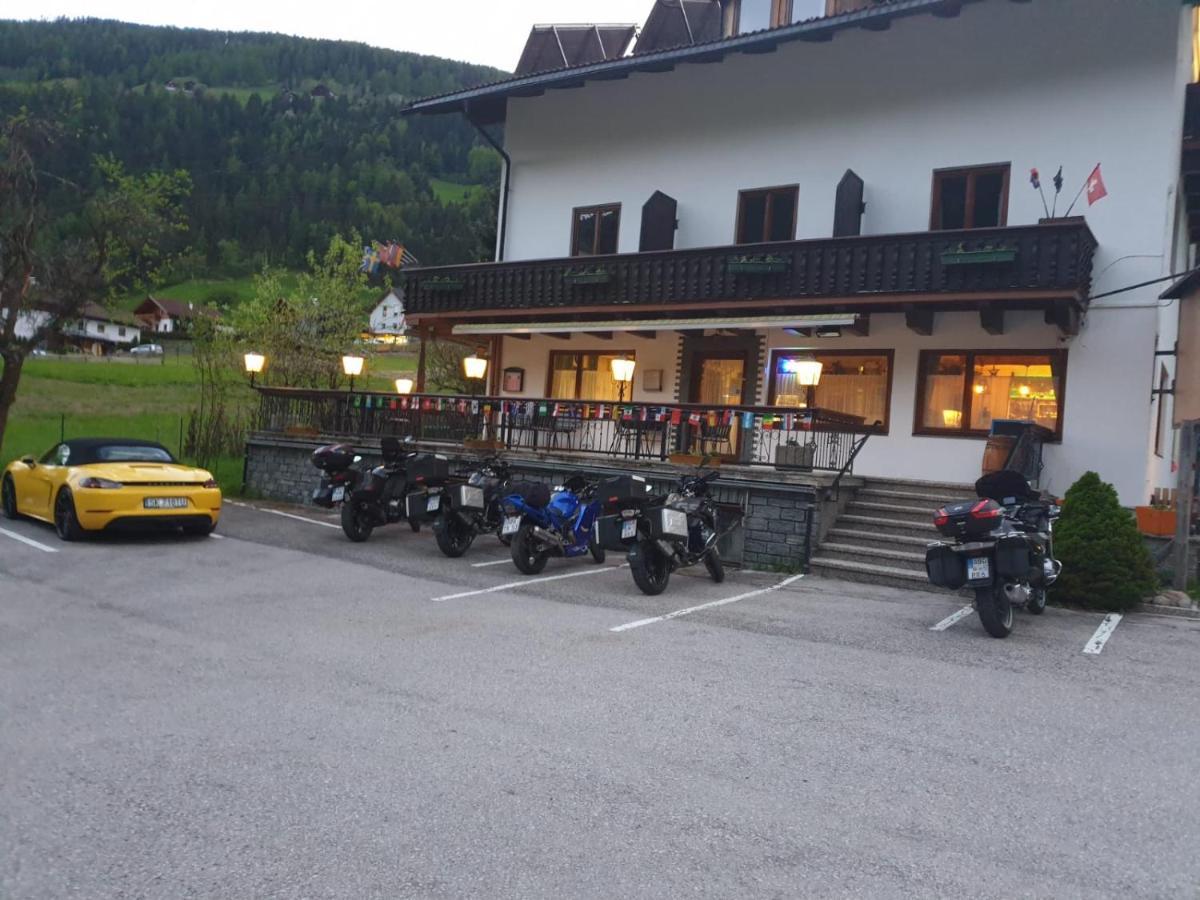 Tattoo Pension Mit Restaurant Und Tattoo-Studio Mörtschach Kültér fotó