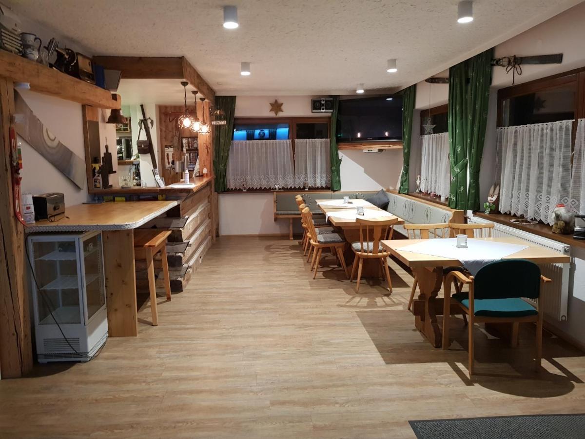 Tattoo Pension Mit Restaurant Und Tattoo-Studio Mörtschach Kültér fotó